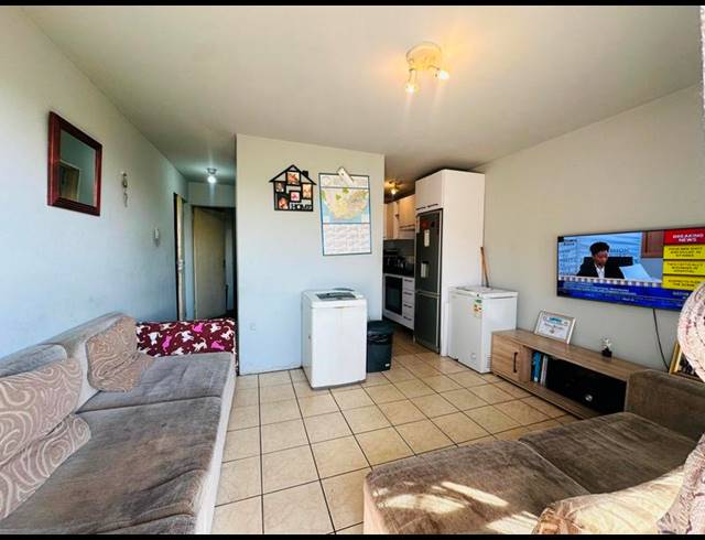 1 BEDROOM APARTMENT FOR SALE IN WOODHAVEN